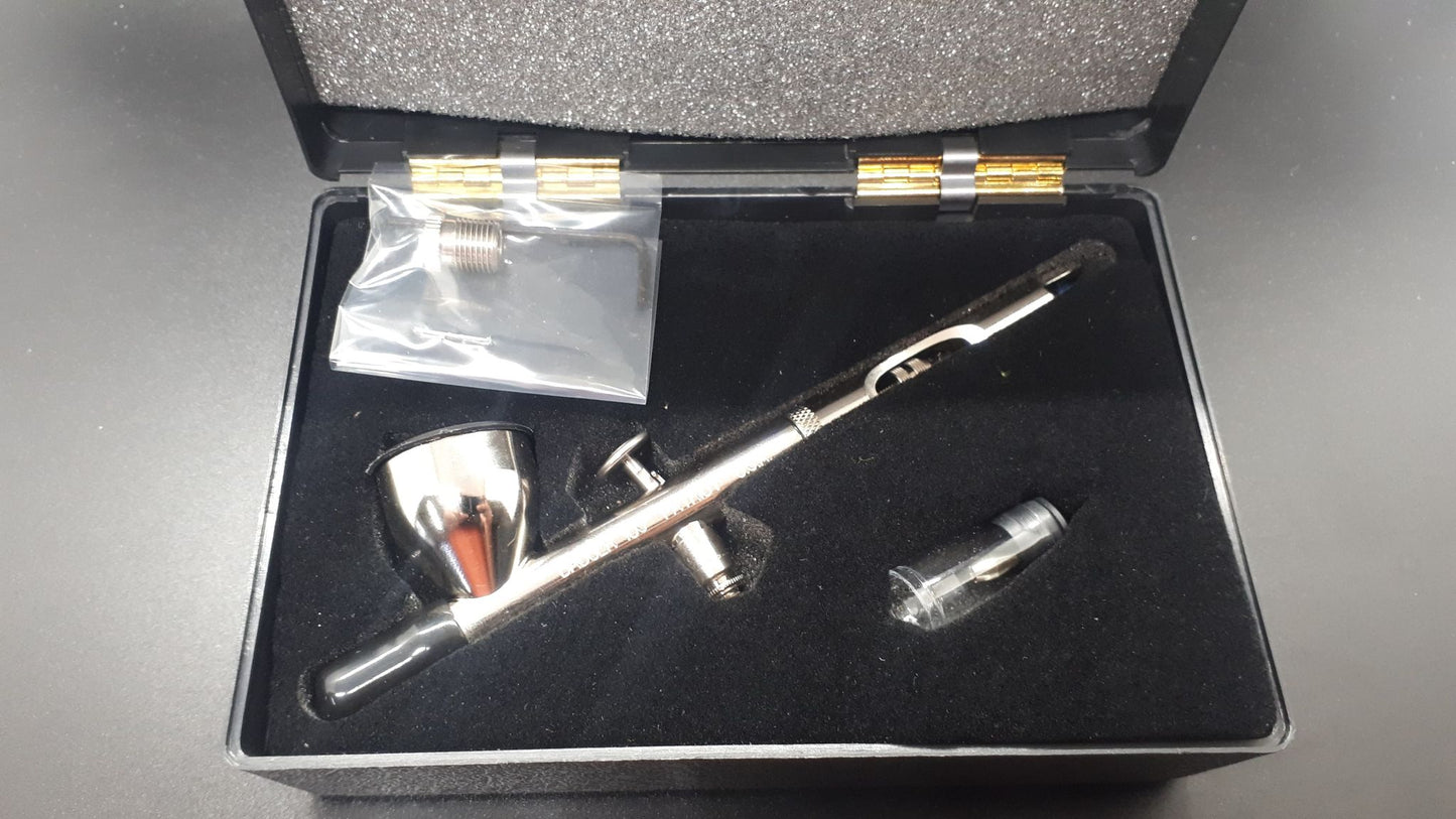 Aérographe à gravité fine Patriot 105 avec étui (105-1)